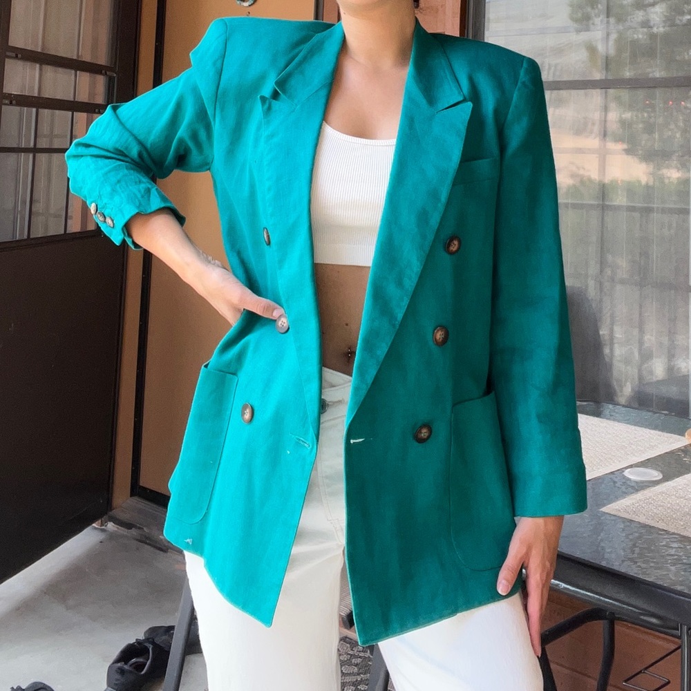 Linen vintage blazer jacket is claiborne